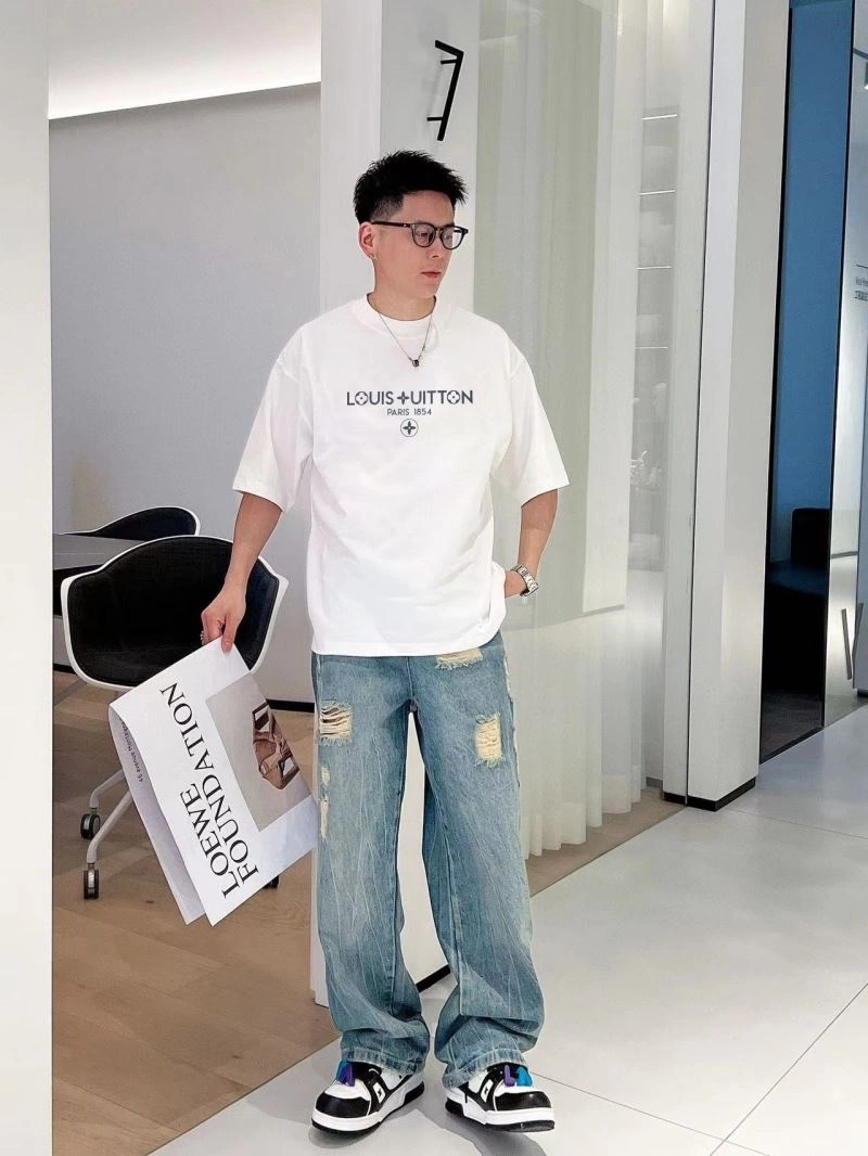 DailyWear Louis Vuitton T-Shirts 138456