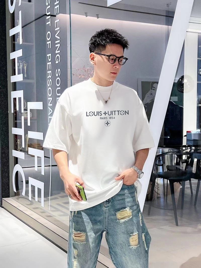 DailyWear Louis Vuitton T-Shirts 138456