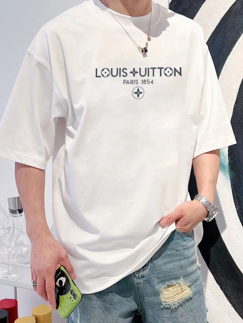 DailyWear Louis Vuitton T-Shirts 138456