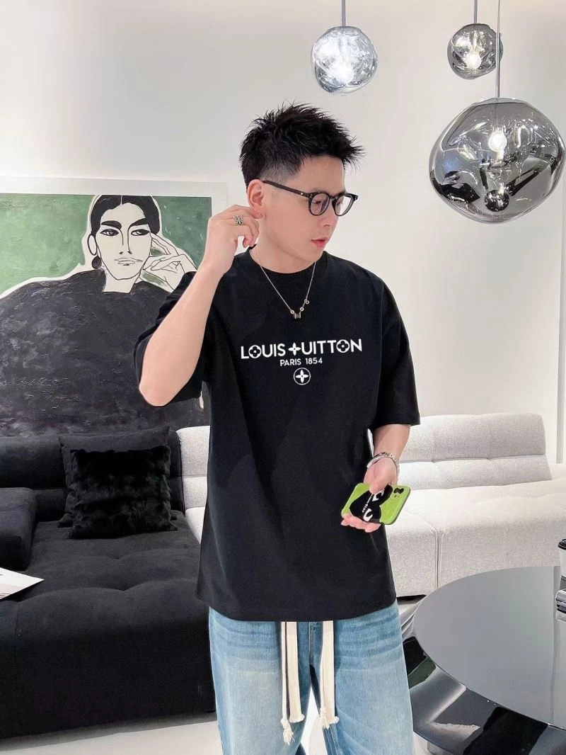 Louis Vuitton T-Shirts ModernLook 138453