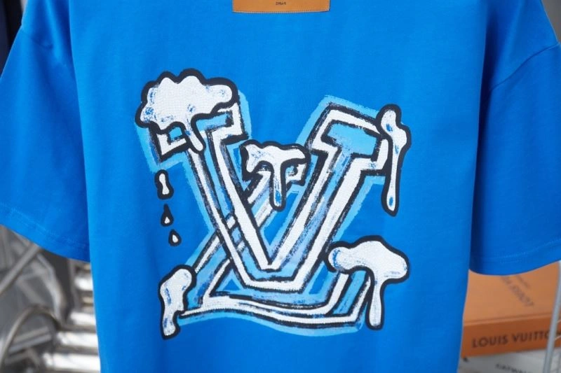 Comfortable Louis Vuitton T-Shirts 138455