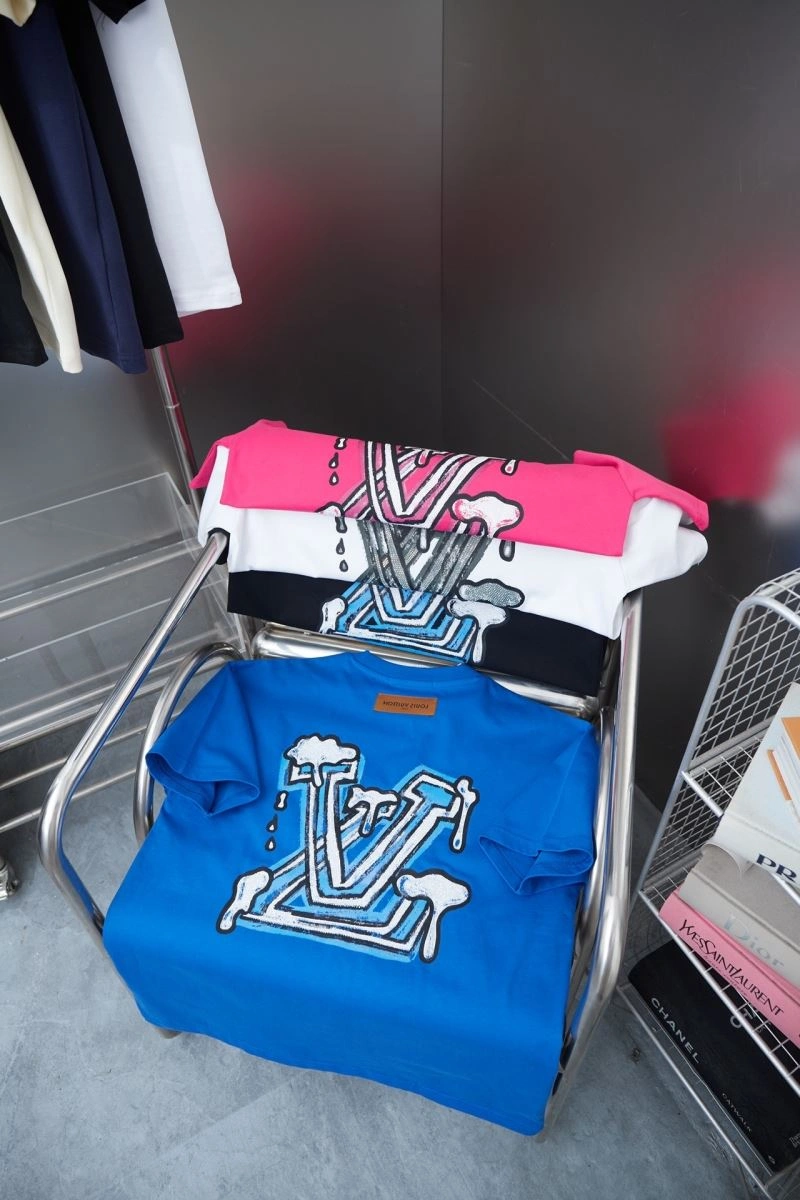 Comfortable Louis Vuitton T-Shirts 138455