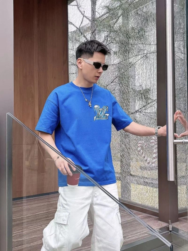 Comfortable Louis Vuitton T-Shirts 138455