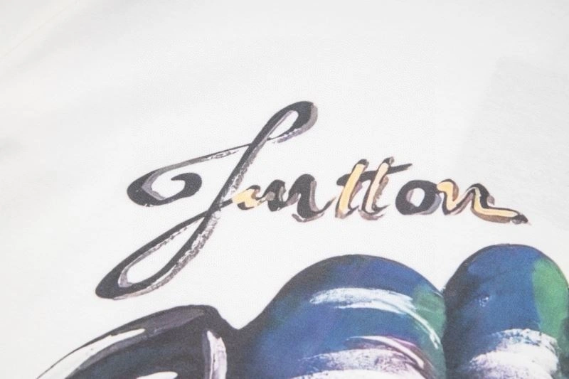 Trendsetting Louis Vuitton T-Shirts 138447