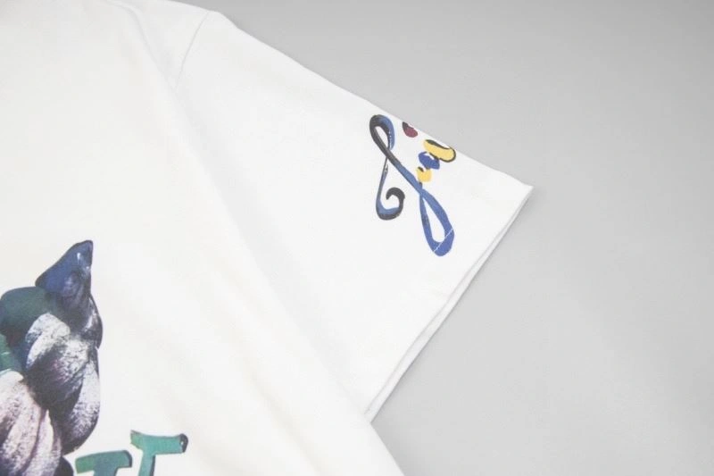 Trendsetting Louis Vuitton T-Shirts 138447