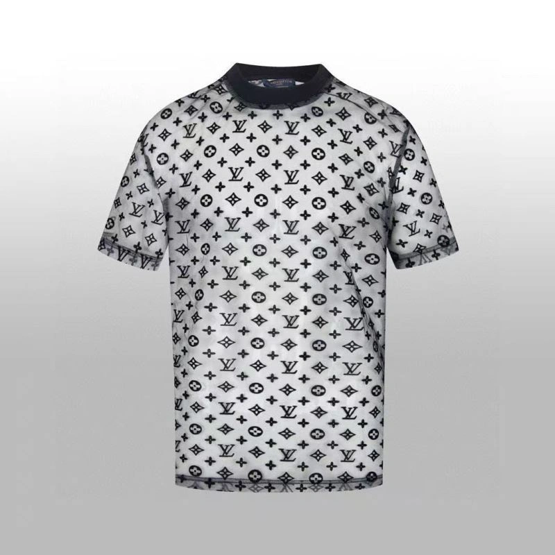 Functional Louis Vuitton T-Shirts 138438