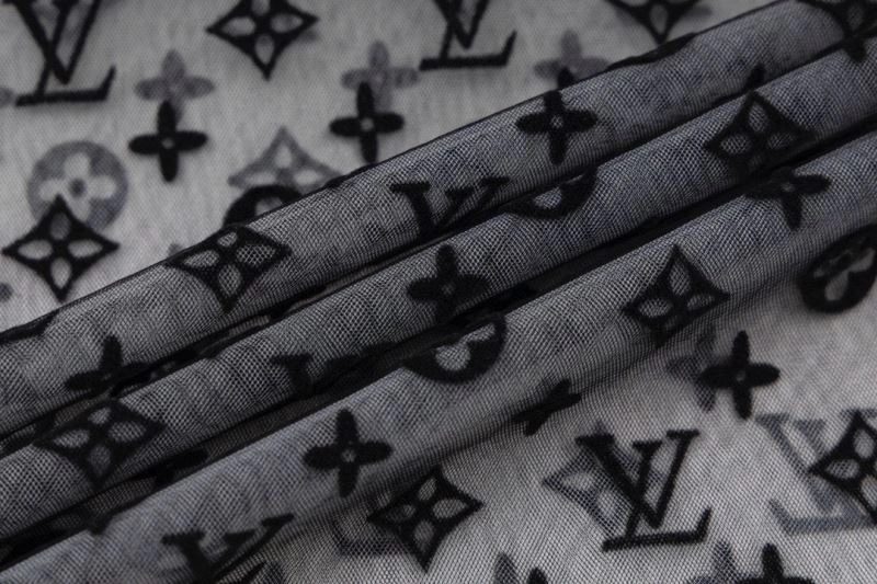 Functional Louis Vuitton T-Shirts 138438