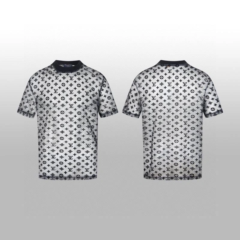 Functional Louis Vuitton T-Shirts 138438
