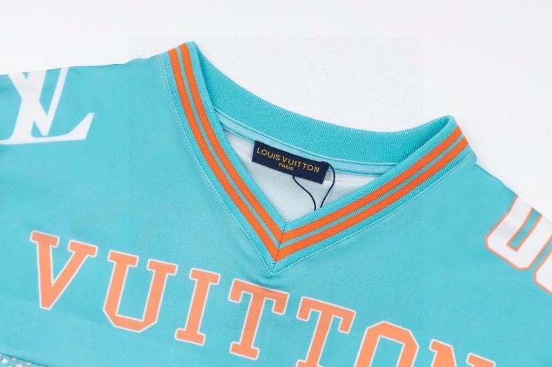 Louis Vuitton T-Shirts MoistureWicking 138470