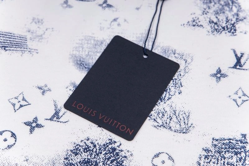 Louis Vuitton T-Shirts OdorResistant 138459