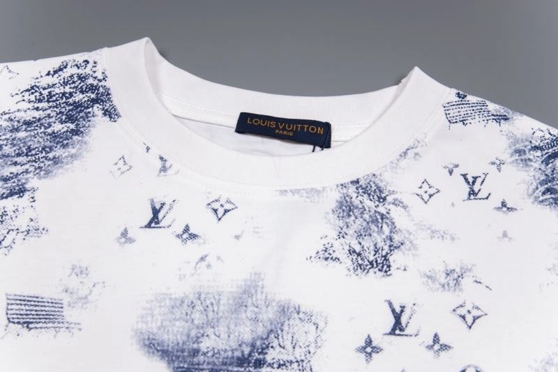 Louis Vuitton T-Shirts OdorResistant 138459
