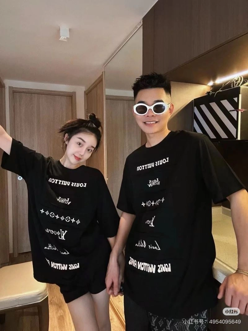 SmartChoice Louis Vuitton T-Shirts 138460