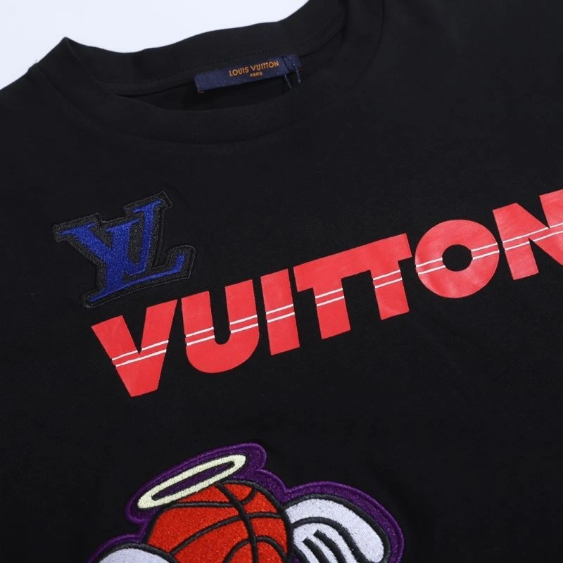 Louis Vuitton T-Shirts Refined 138436