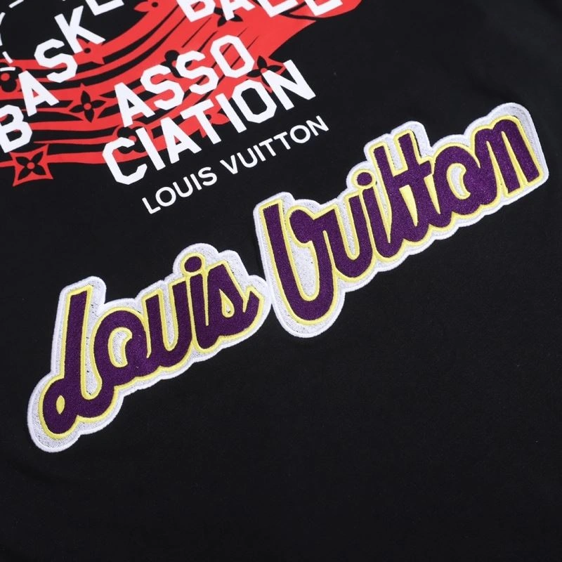 Louis Vuitton T-Shirts Refined 138436