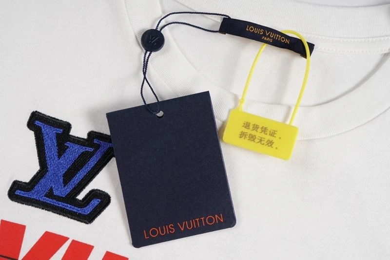 OnTrend Louis Vuitton T-Shirts 138440