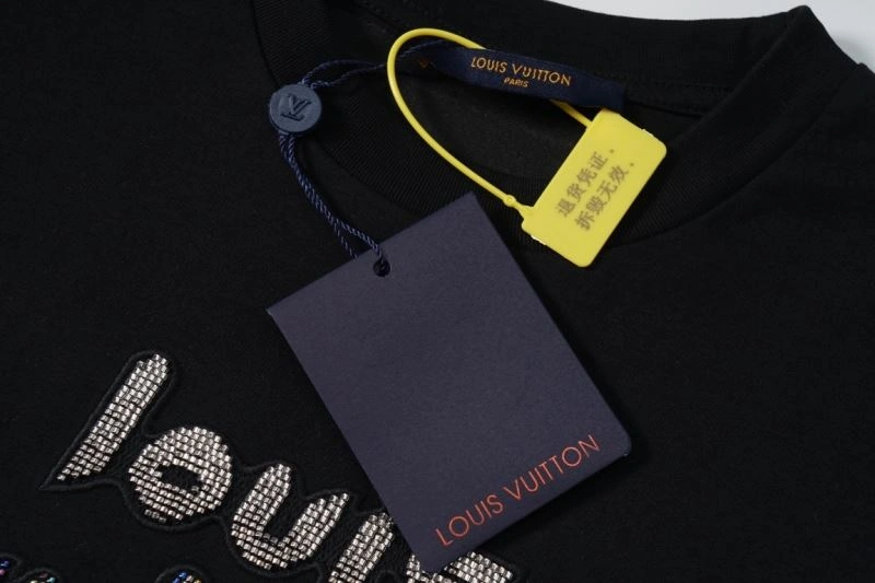 OdorResistant Louis Vuitton T-Shirts 138437