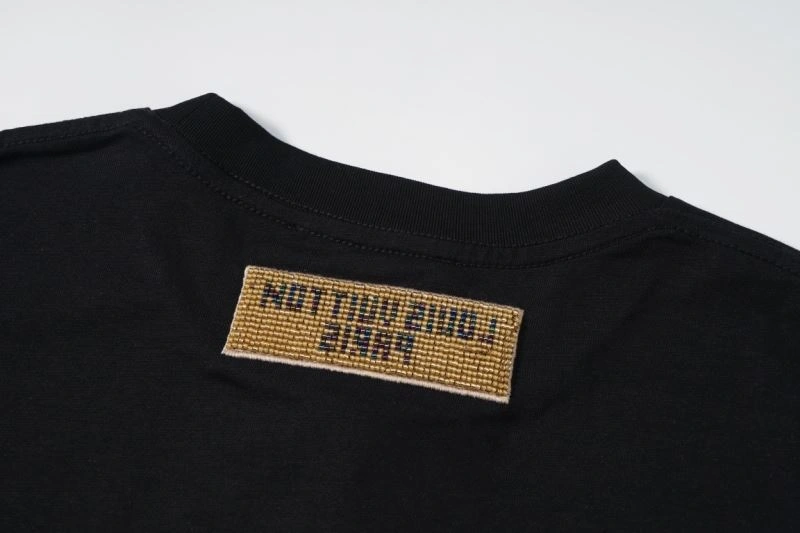 OdorResistant Louis Vuitton T-Shirts 138437