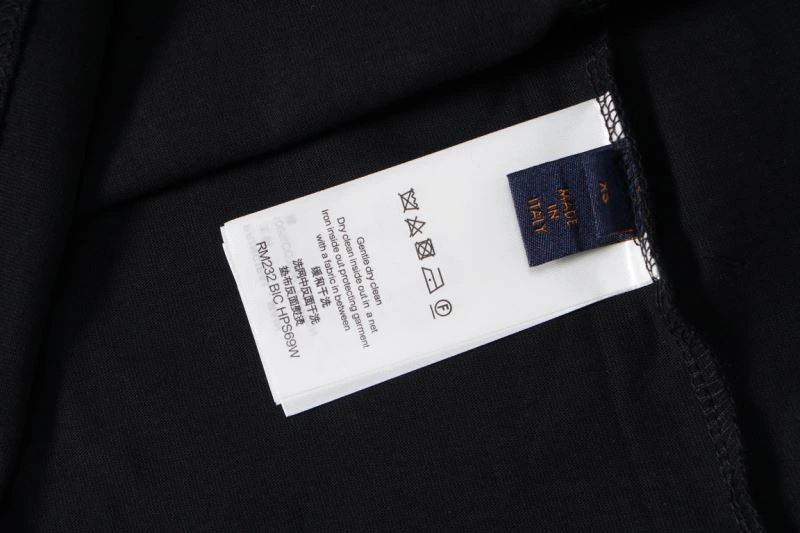 OdorResistant Louis Vuitton T-Shirts 138437