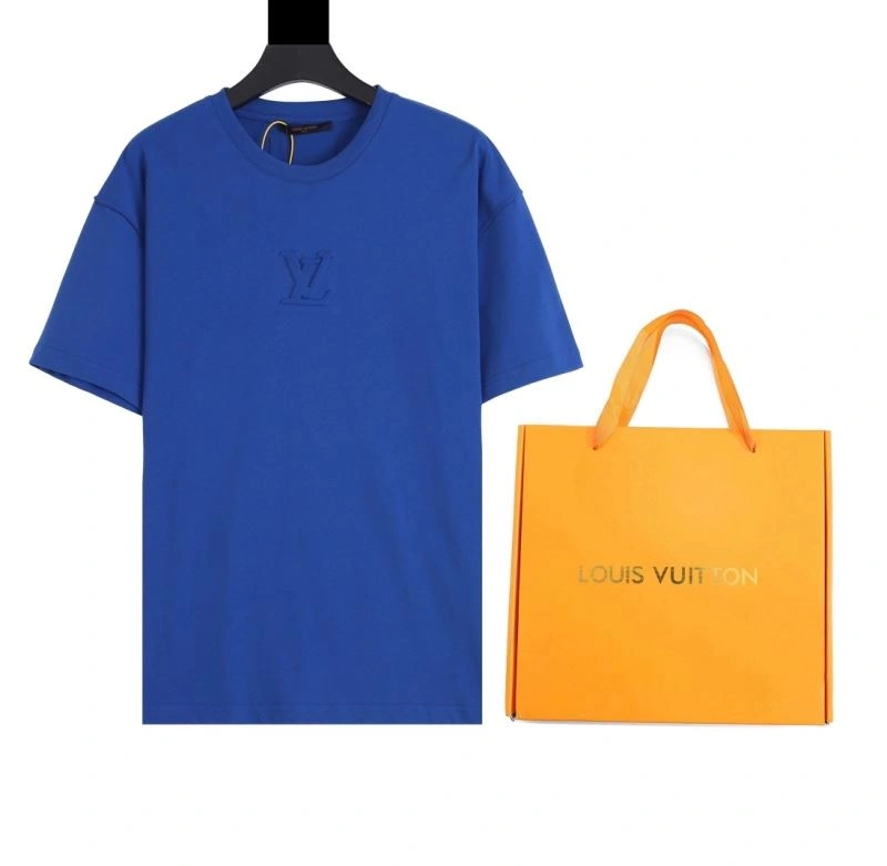 Lightweight Louis Vuitton T-Shirts 138428
