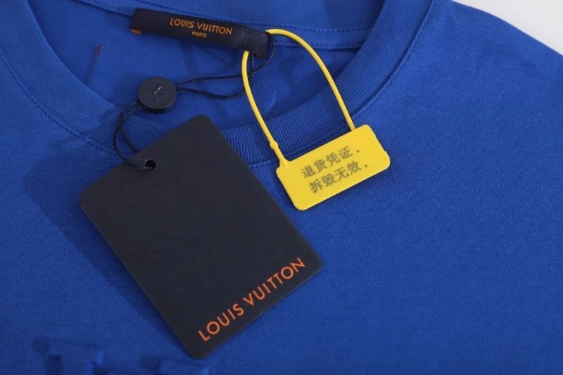 Lightweight Louis Vuitton T-Shirts 138428