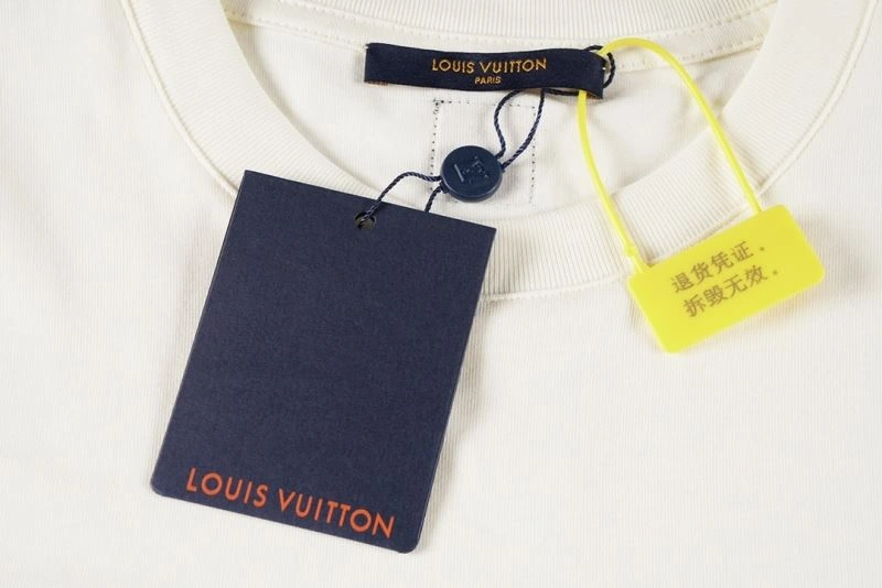 Louis Vuitton T-Shirts TechFriendly 138427