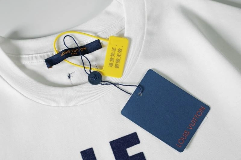 Durable Louis Vuitton T-Shirts 138441
