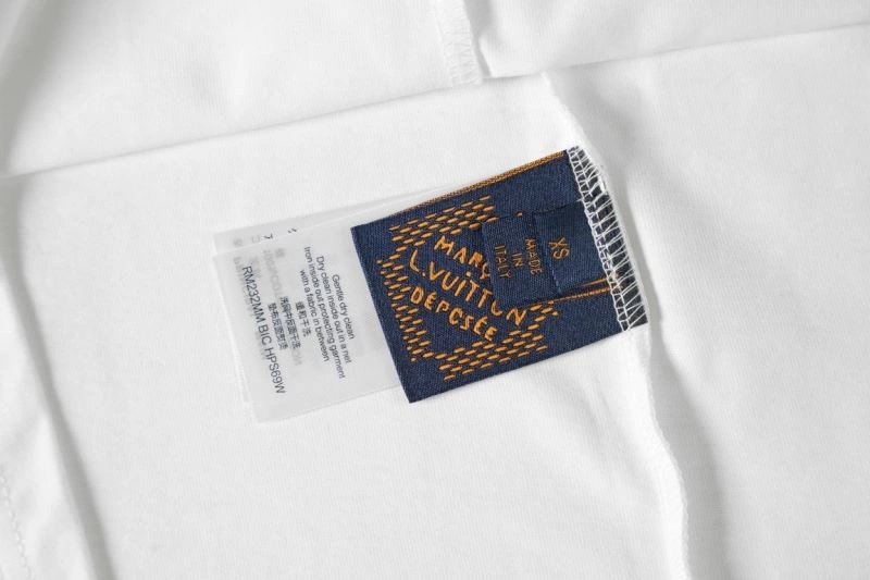 Durable Louis Vuitton T-Shirts 138441