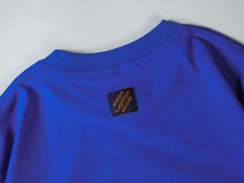 Compact Louis Vuitton T-Shirts 138421