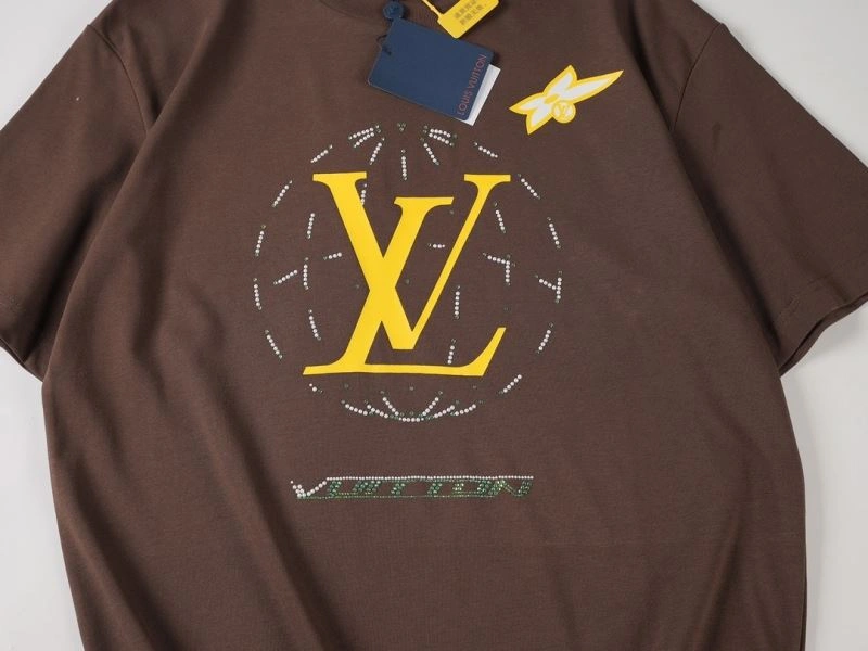 Lightweight Louis Vuitton T-Shirts 138410