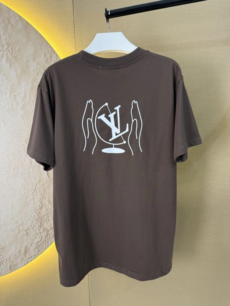 Louis Vuitton T-Shirts Snug 138404