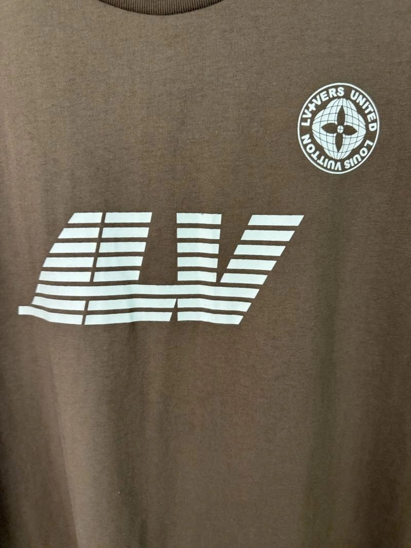 Louis Vuitton T-Shirts Snug 138404