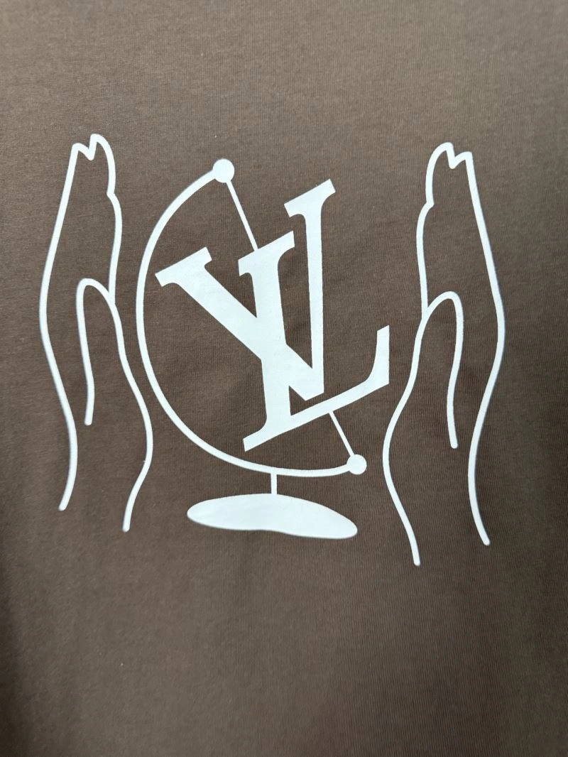 Louis Vuitton T-Shirts Snug 138404