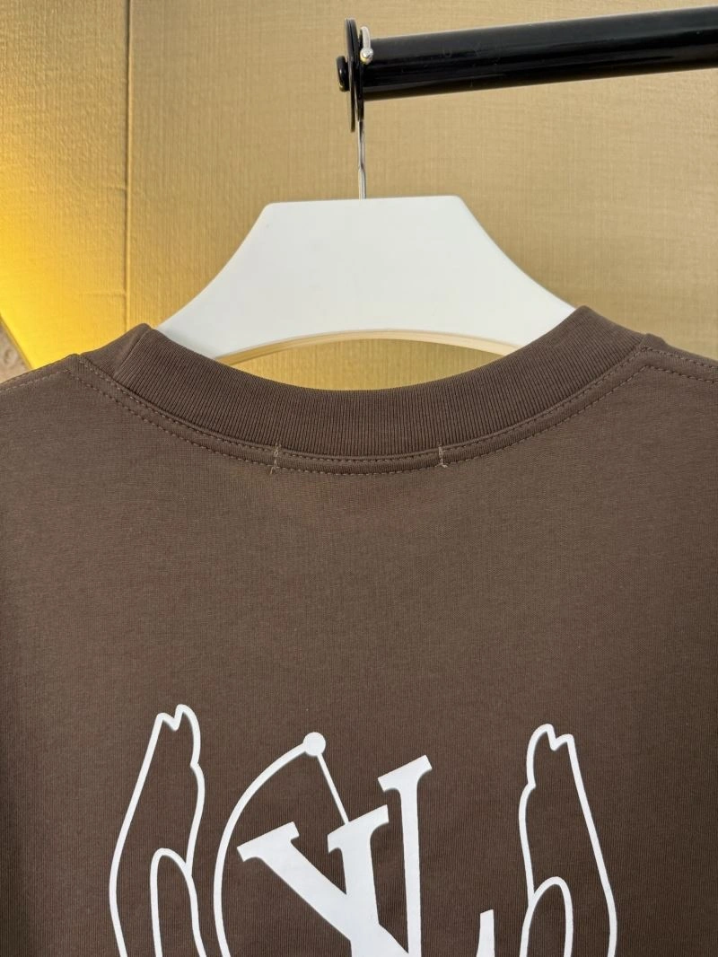 Louis Vuitton T-Shirts Snug 138404