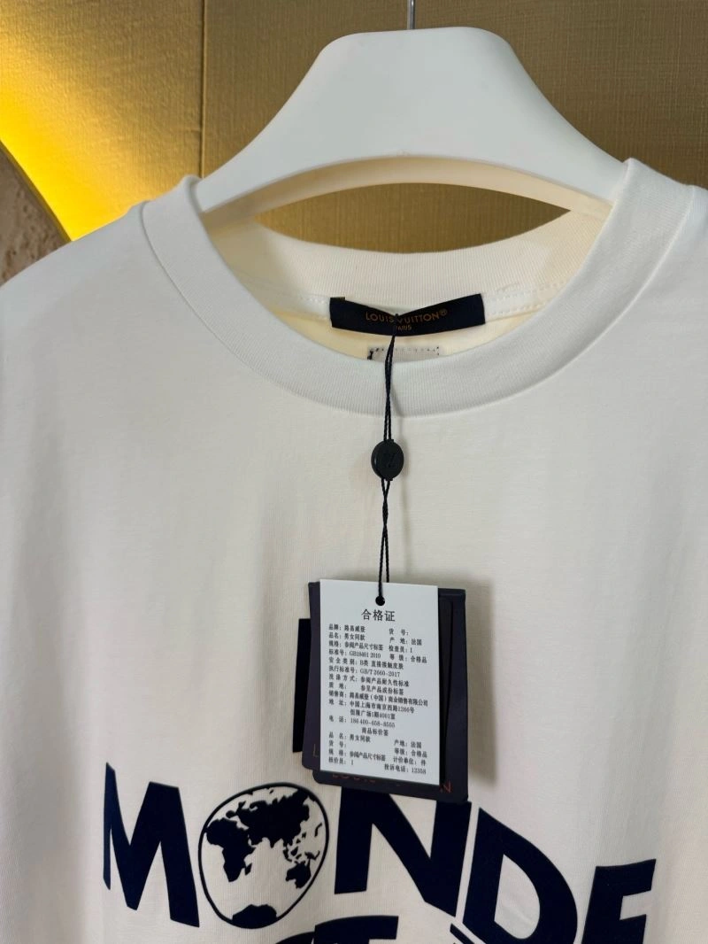 Compact Louis Vuitton T-Shirts 138399