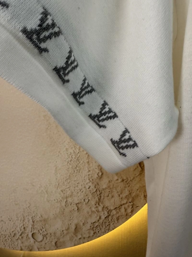 HighQuality Louis Vuitton T-Shirts 138400