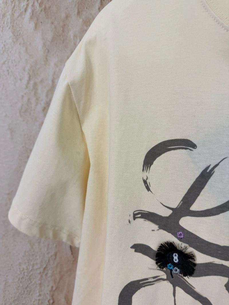 Effortless Louis Vuitton T-Shirts 138398