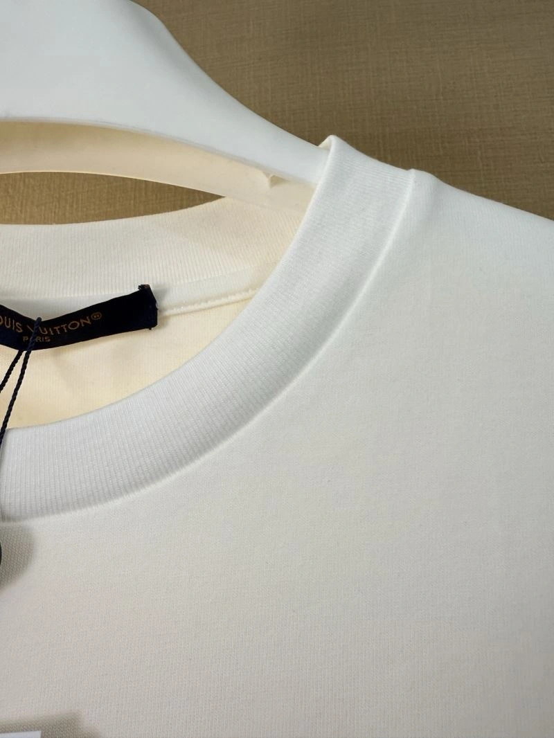EyeCatching Louis Vuitton T-Shirts 138397