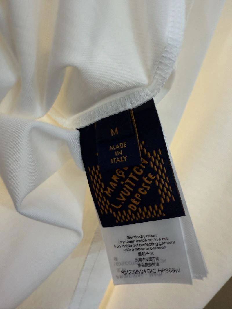 Louis Vuitton T-Shirts Sporty 138395