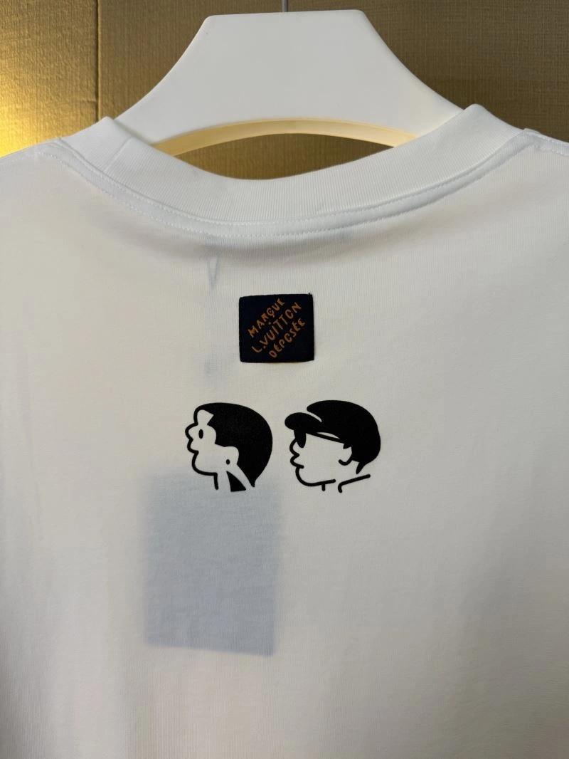 Louis Vuitton T-Shirts Sporty 138395