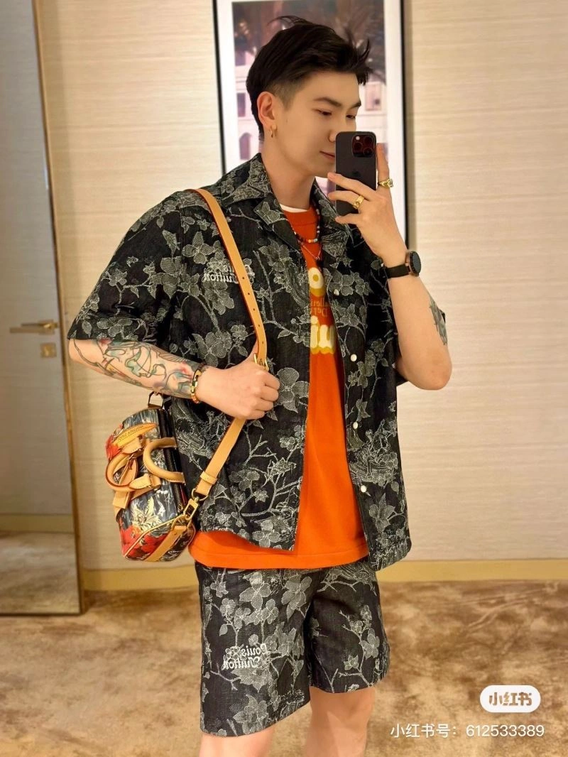 Louis Vuitton T-Shirts Functional 138391