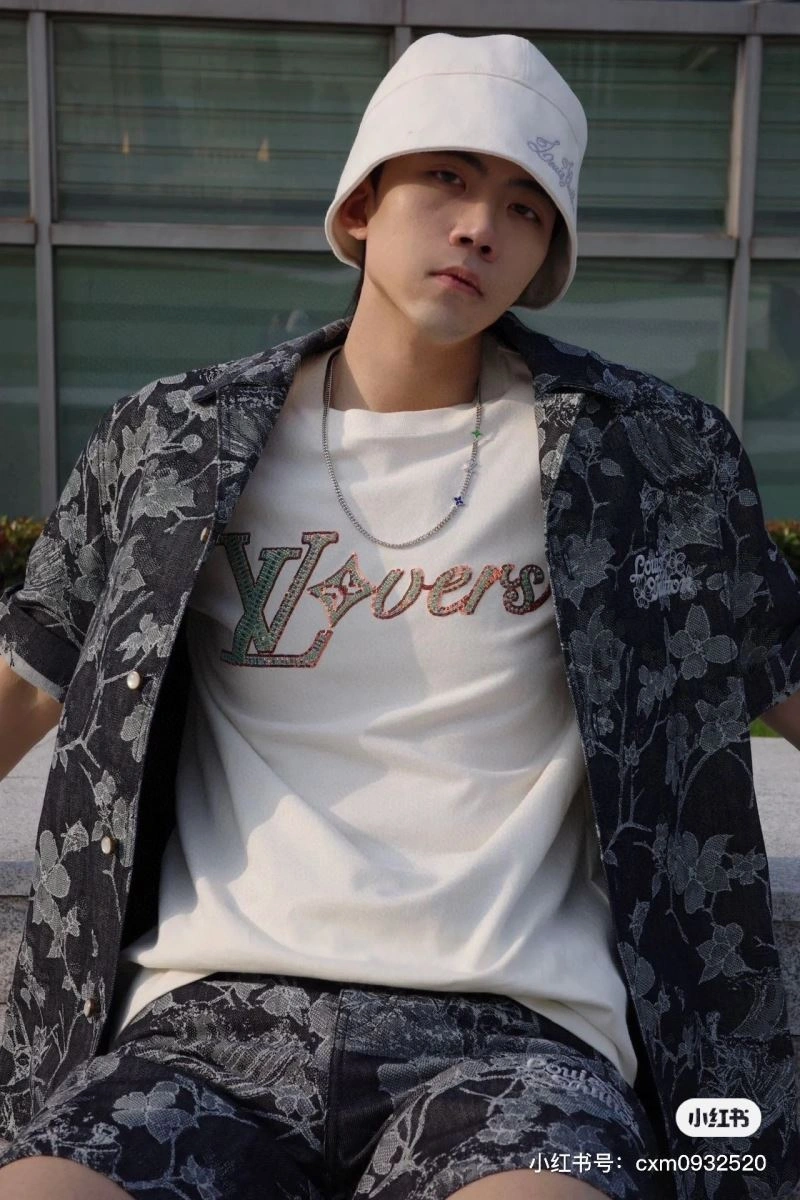 Louis Vuitton T-Shirts Functional 138391