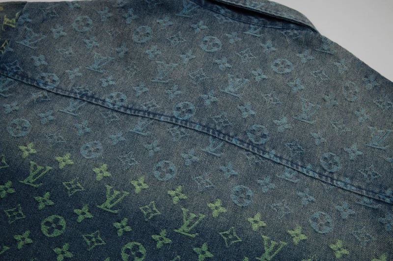 Bold Louis Vuitton T-Shirts 138382