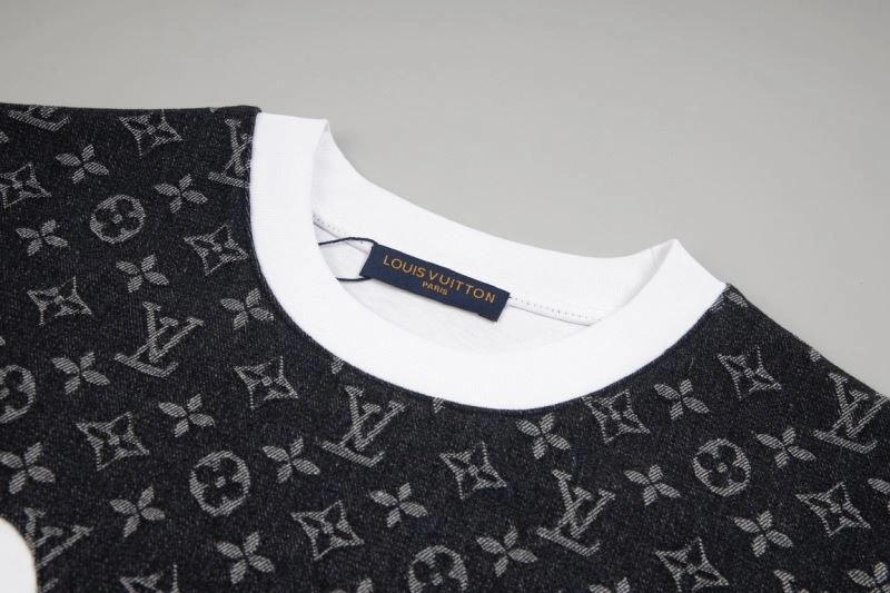 Louis Vuitton T-Shirts Lightweight 138386