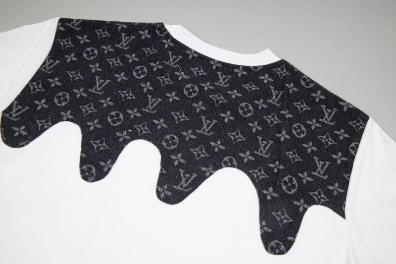 Louis Vuitton T-Shirts Lightweight 138386