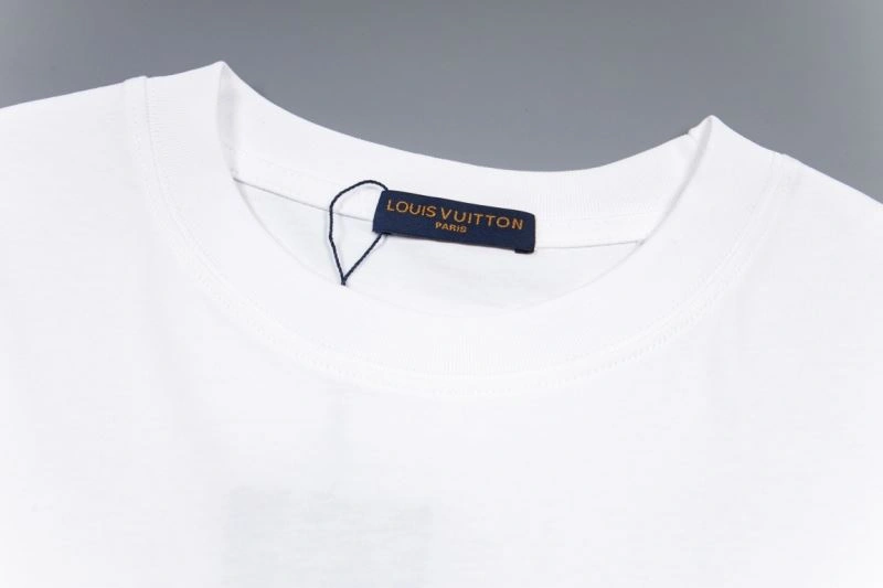 Louis Vuitton T-Shirts WellDesigned 138384