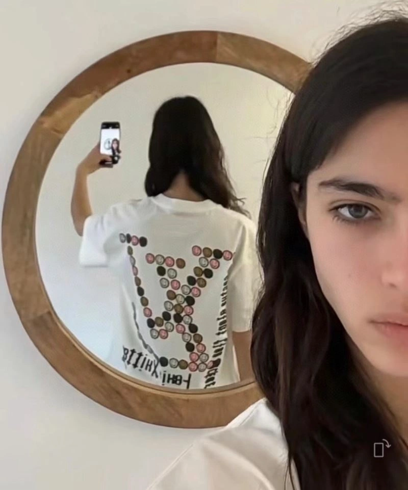 UrbanChic Louis Vuitton T-Shirts 138385