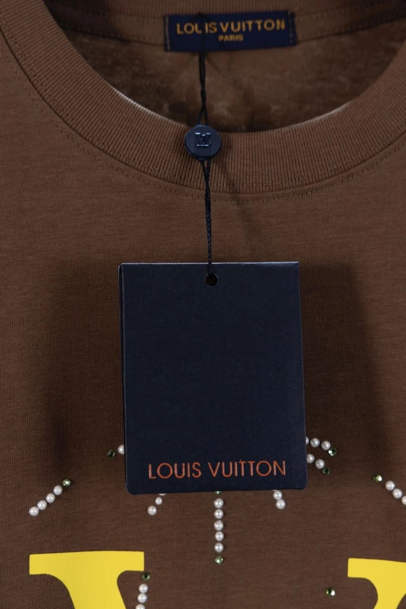 Lightweight Louis Vuitton T-Shirts 138388