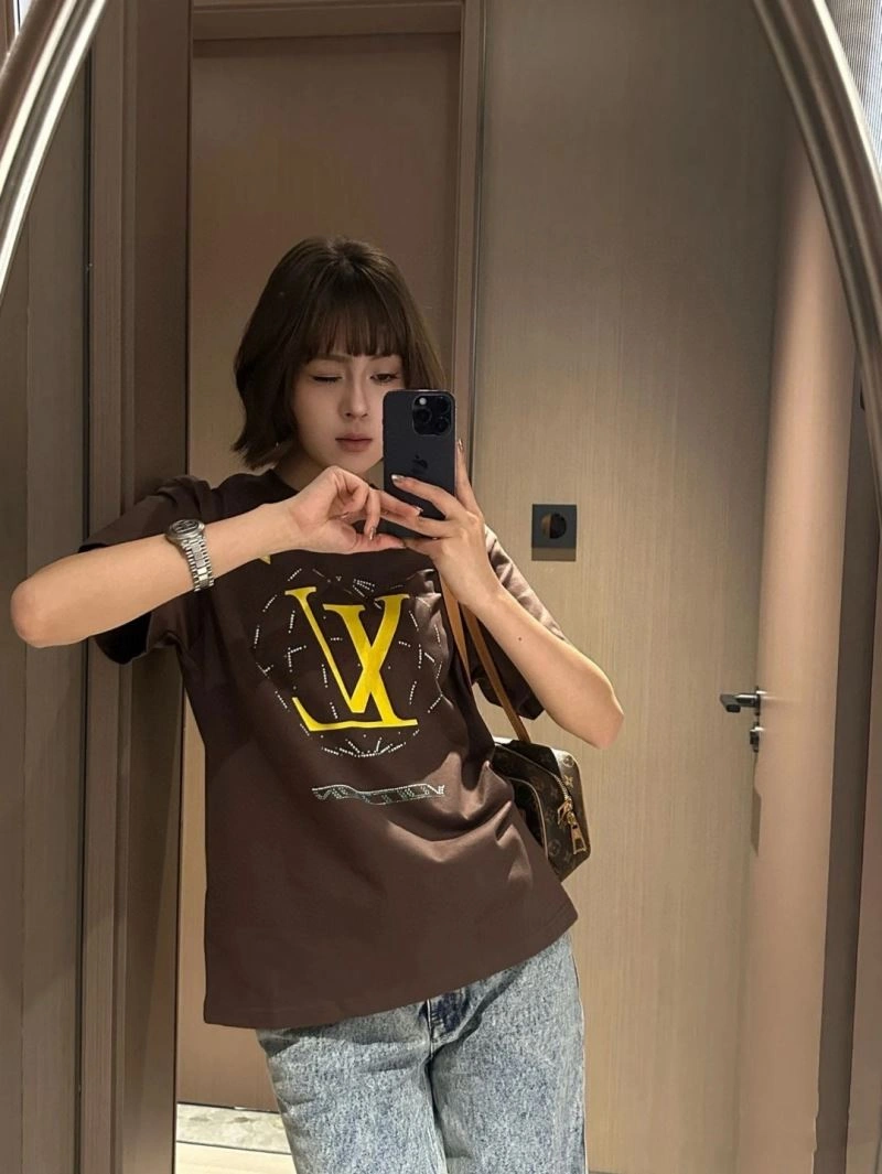 Lightweight Louis Vuitton T-Shirts 138388
