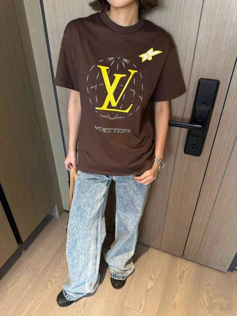 Lightweight Louis Vuitton T-Shirts 138388