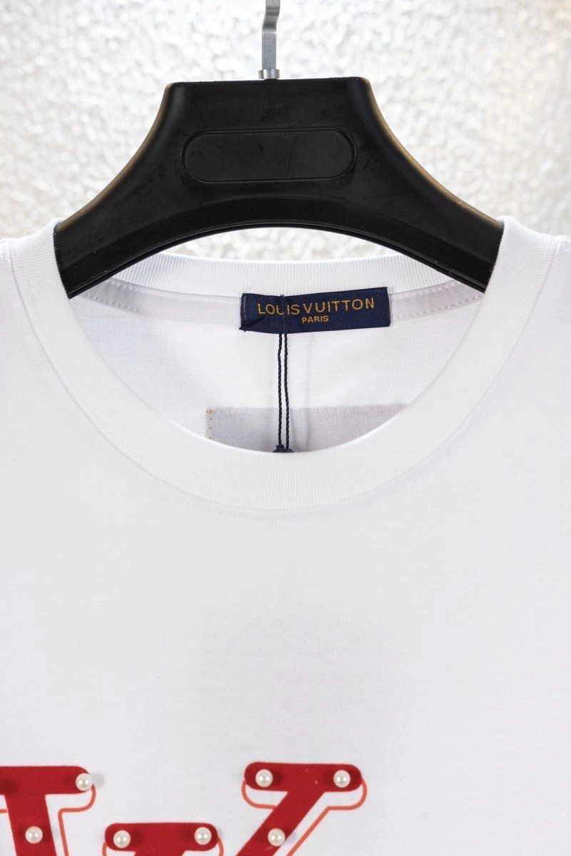 Louis Vuitton T-Shirts FashionForward 138379